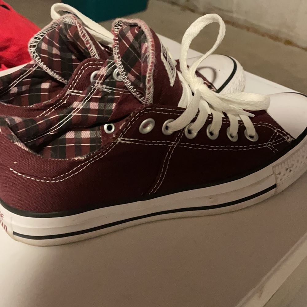Converse - Picture 2 of 2